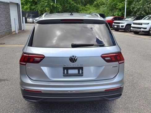 Used 2024 Volkswagen Tiguan SE AWD/4WD image 7