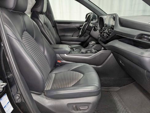Used 2021 Toyota Highlander XSE image 45