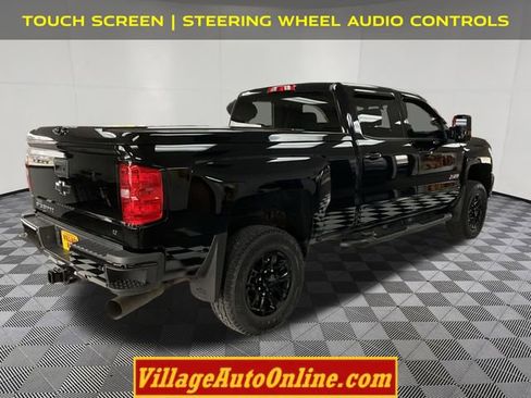 Used 2019 Chevrolet Silverado 2500 LT w/ Midnight Edition image 4