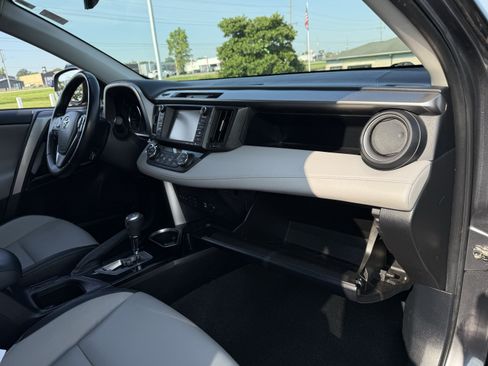 Used 2016 Toyota RAV4 Limited AWD/4WD image 26