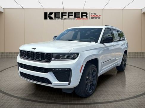 New 2026 Jeep Grand Cherokee L Limited AWD/4WD image 1