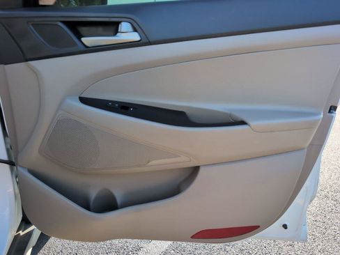 Used 2021 Hyundai Tucson SEL FWD image 36