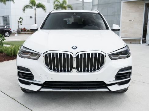Used 2023 BMW X5 xDrive45e w/ Climate Comfort Package AWD/4WD image 4