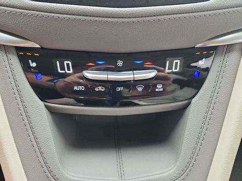Used 2024 Cadillac XT5 Premium Luxury w/ Technology Package FWD image 19