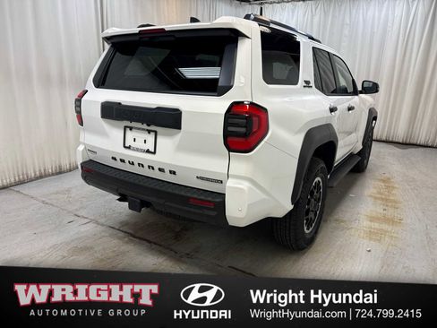 Used 2025 Toyota 4Runner TRD Off-Road image 6