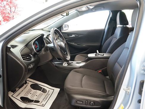 Used 2018 Chevrolet Malibu LT w/ Driver Confidence Package FWD image 24