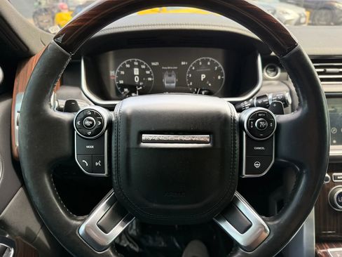 Used 2017 Land Rover Range Rover Supercharged AWD/4WD image 28