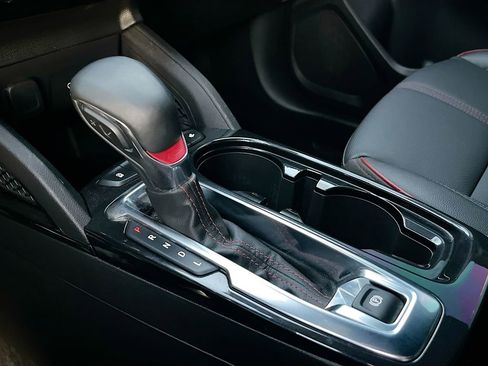 Used 2025 Chevrolet TrailBlazer RS w/ Driver Confidence Package image 16