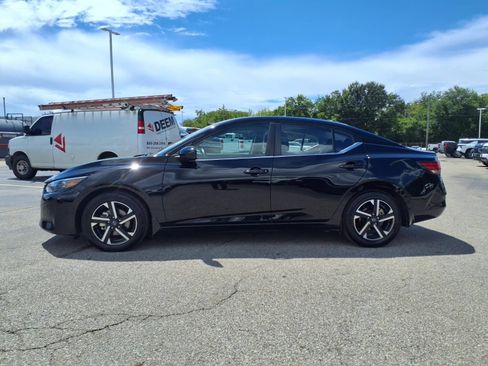 Used 2024 Nissan Sentra SV FWD image 24