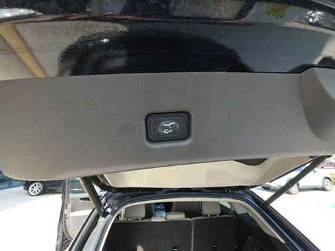 Used 2022 Lincoln Nautilus FWD w/ Premium Package image 27