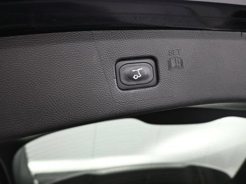 Used 2024 Ford Edge Titanium AWD/4WD image 44