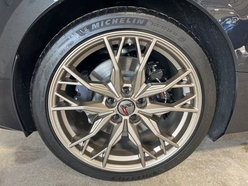 Used 2024 Chevrolet Corvette 2DR STINGRAY CPE W/2LT w/ Z51 Performance Package image 30