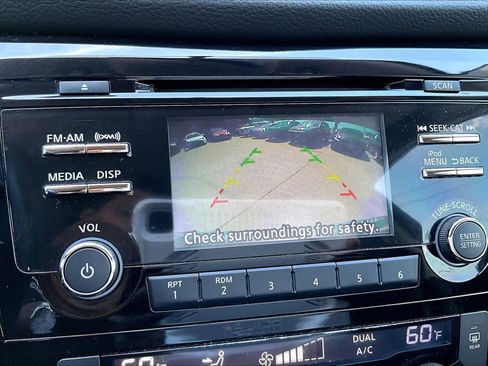 Used 2017 Nissan Rogue SV w/ Midnight Edition Package image 28