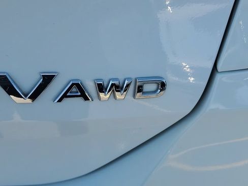 Used 2017 Nissan Rogue SV AWD/4WD image 6