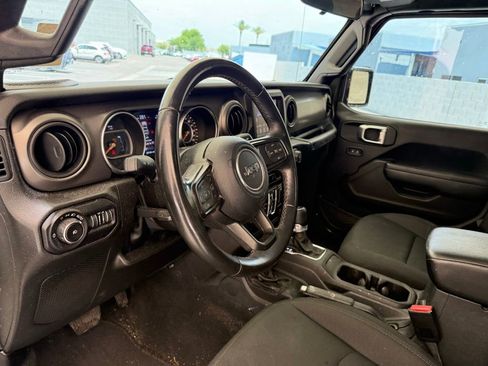 Used 2021 Jeep Wrangler Unlimited Sport AWD/4WD image 12