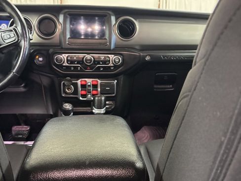 Used 2020 Jeep Wrangler Unlimited Sport w/ Technology Group image 20