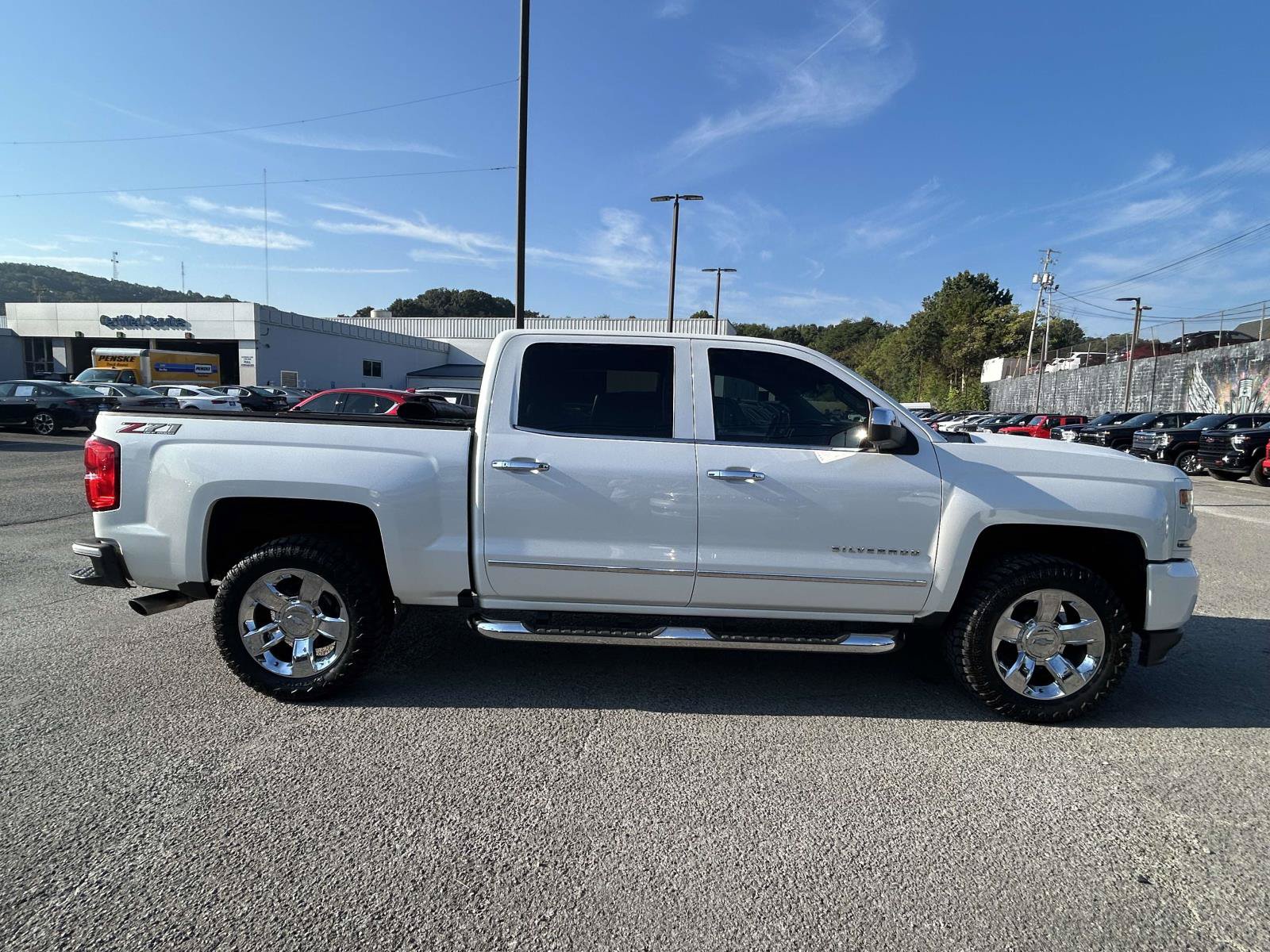 Used 2018 Chevrolet Silverado 1500 LTZ Z71 AWD/4WD image 7