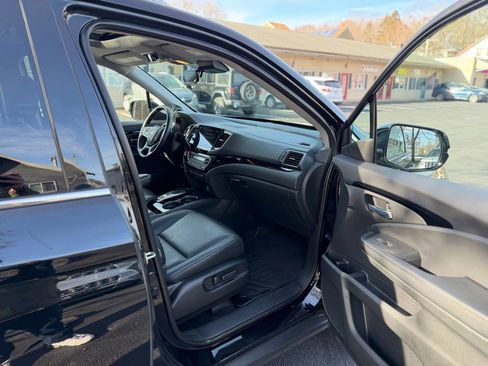 Used 2020 Honda Pilot Touring image 47