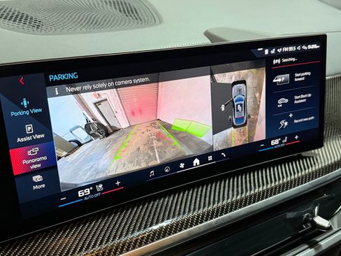 Used 2025 BMW X6 M60i image 30