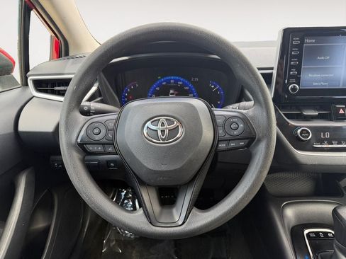Used 2020 Toyota Corolla LE FWD image 13