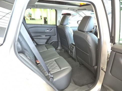 New 2026 Nissan Rogue Platinum AWD/4WD image 13