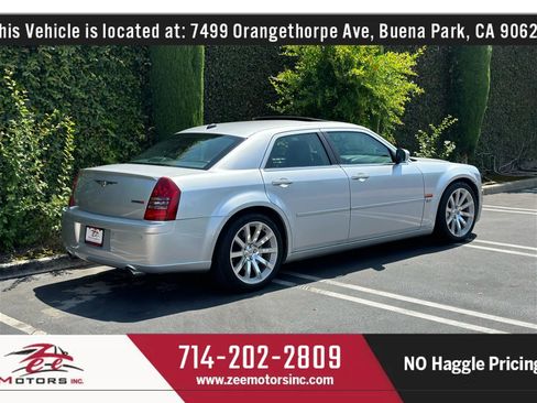 Used 2005 Chrysler 300 SRT8 w/ SRT Option Group II image 7
