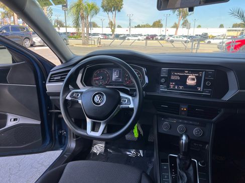 Used 2020 Volkswagen Jetta S FWD image 21