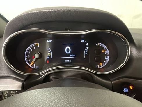 Used 2020 Jeep Grand Cherokee Altitude AWD/4WD image 18