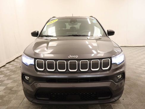 Used 2022 Jeep Compass Latitude FWD image 4