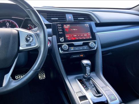 Used 2020 Honda Civic Sport image 16