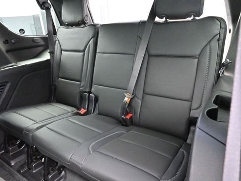 Used 2024 GMC Yukon Denali w/ Denali Reserve Package image 36