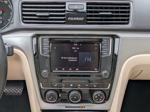 Used 2019 Volkswagen Passat 2.0T Wolfsburg FWD image 16