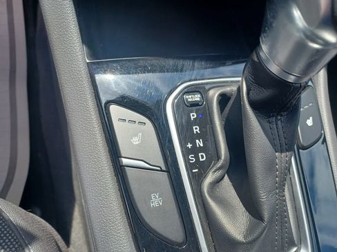 Used 2019 Hyundai Ioniq Plug-In Hybrid FWD image 14