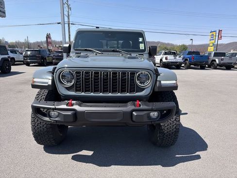 Used 2025 Jeep Gladiator Rubicon AWD/4WD image 2