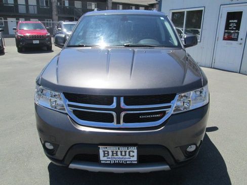 Used 2018 Dodge Journey SXT w/ Connectivity Group AWD/4WD image 2