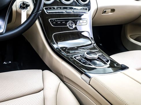 Used 2017 Mercedes-Benz C 300 Sedan image 6