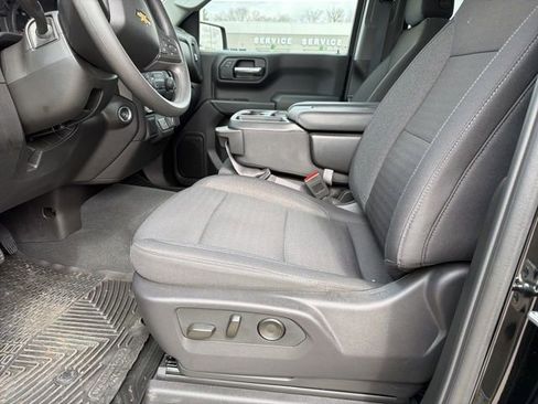 Used 2025 Chevrolet Silverado 1500 Custom image 17