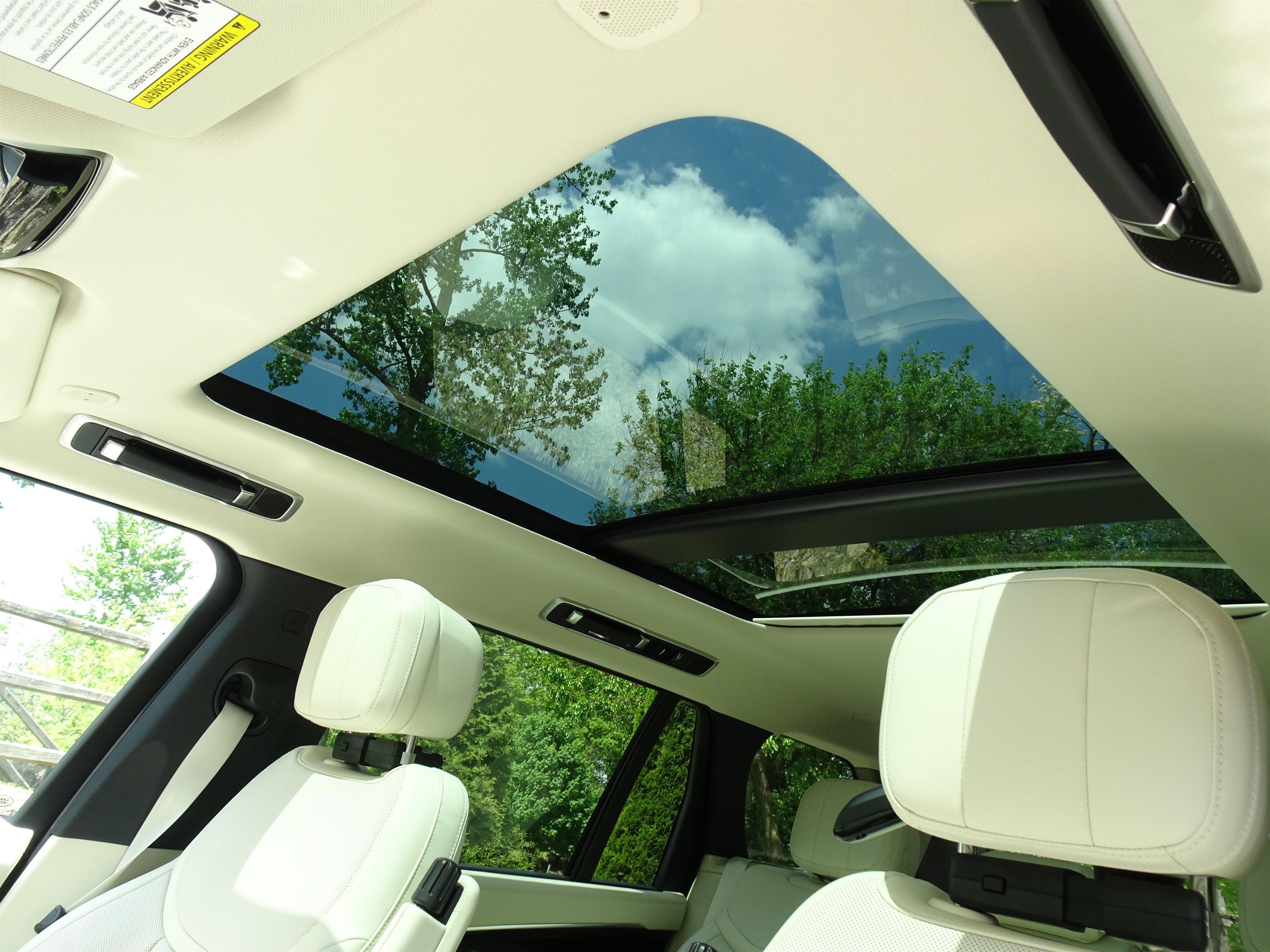 New 2026 Land Rover Range Rover Long Wheelbase SE AWD/4WD image 5