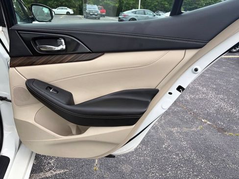 Used 2018 Nissan Maxima Platinum FWD image 21
