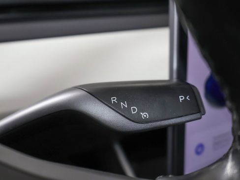 Used 2018 Tesla Model 3 Mid Range image 39