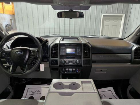 Used 2017 Ford F250 XL w/ Power Equipment Group AWD/4WD image 17