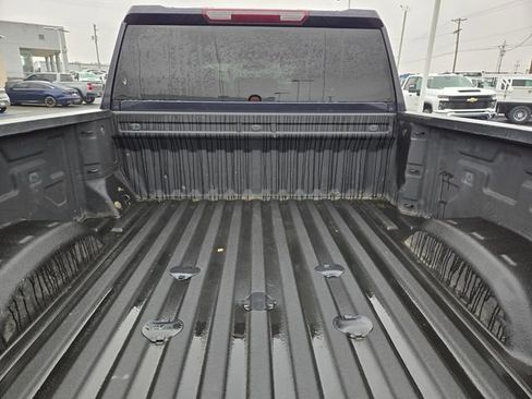 Used 2024 Chevrolet Silverado 2500 Custom w/ Custom Value Package image 17