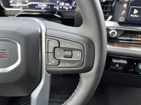 Used 2025 GMC Sierra 1500 Elevation image 27