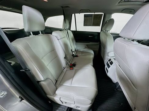 Used 2022 Honda Pilot Special Edition image 32