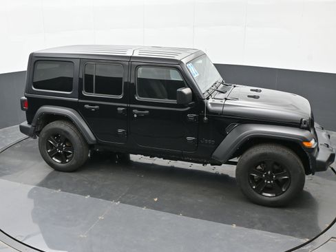Used 2022 Jeep Wrangler Unlimited Sport AWD/4WD image 32