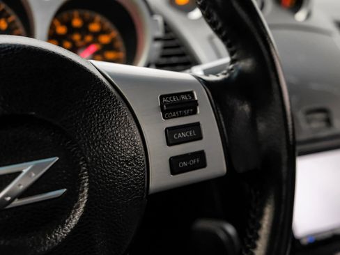 Used 2006 Nissan 350Z Enthusiast image 17