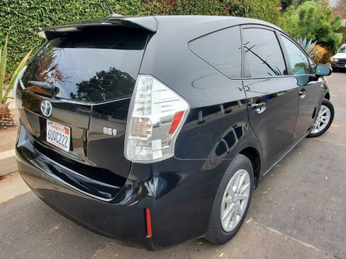 Used 2012 Toyota Prius V Three image 4