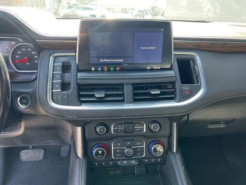 Used 2021 Chevrolet Tahoe Premier w/ Premium Package AWD/4WD image 16