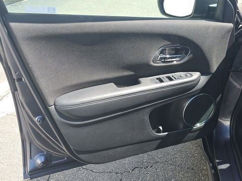 Used 2018 Honda HR-V EX image 20