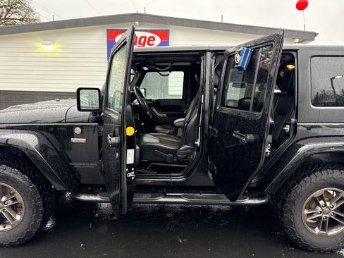 Used 2017 Jeep Wrangler 75th Anniversary image 18